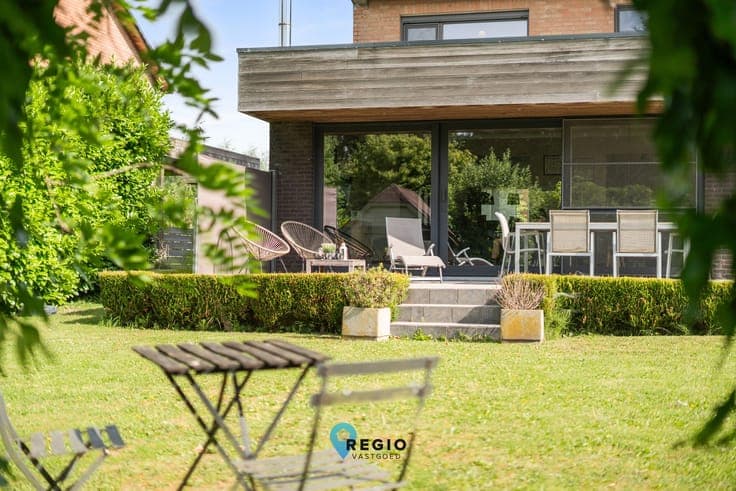 Doodlopende straat, royale 4 slpk. gezinswoning, uniek ve...