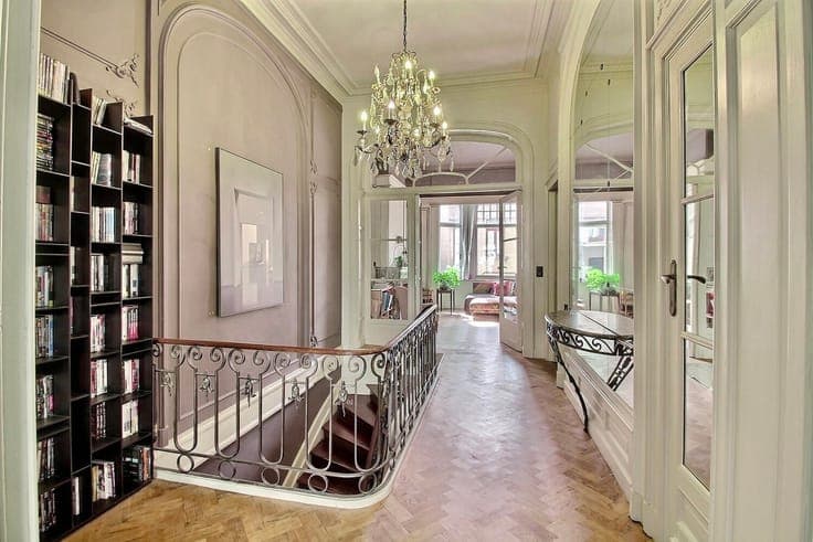 Flagey, superb 3-bedroom town house + office room