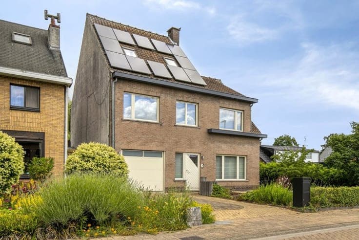 House in Lint