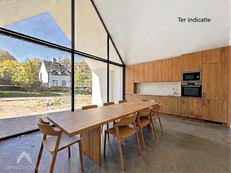 Characterful semi-detached home by the sea