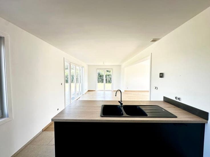 House in Ramillies