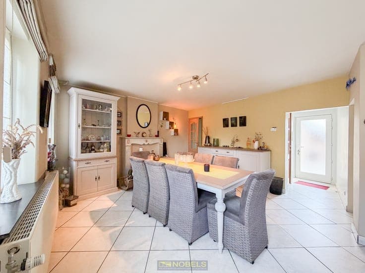 Te koop, Ruime gezinswoning met 4 slaapkamers en dubbele ...