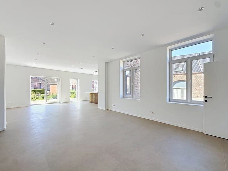Liberchies - Renovated house of +-250m2 with 4 bedr - EPC B