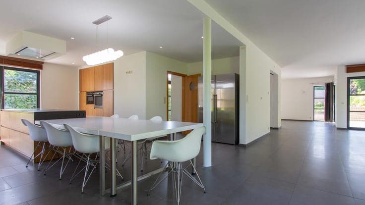 WATERLOO - Chenois - Spacious VILLA (5 bed/3 bath) with pool