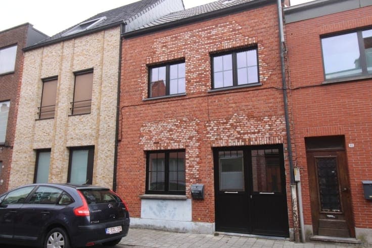 Instapklare gerenoveerde woning met tuin en bijgebouw