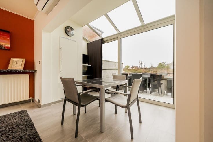 Move-in ready bell- floor apartment with garage, garden and