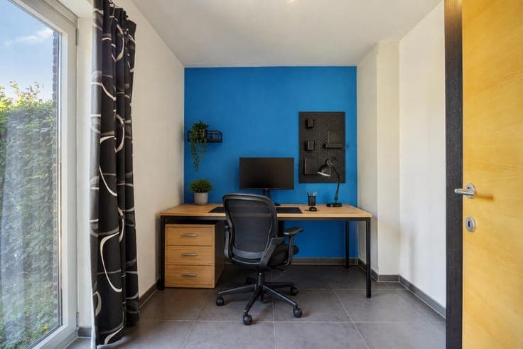 5-bedroom house with an office and a lovely garden!