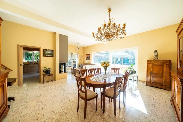 Sale - House Nalinnes - 399,000 €