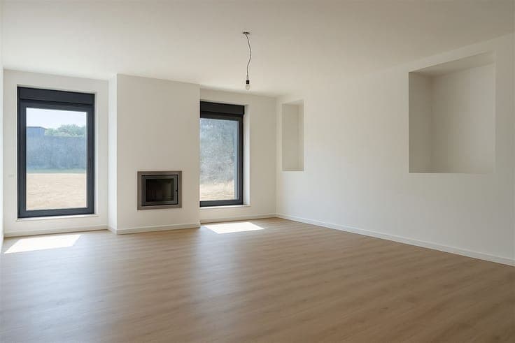 New Loft-Style House with South-Facing Garden!