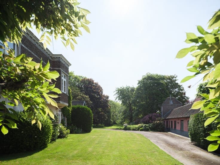 Bijzonder ruime en karaktervolle herenwoning met prachtig...