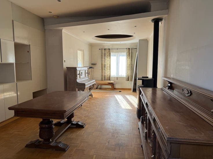 QUIETLY LOCATED, PARTLY RENOVATED FAMILY HOME WITH 3 BEDROOM