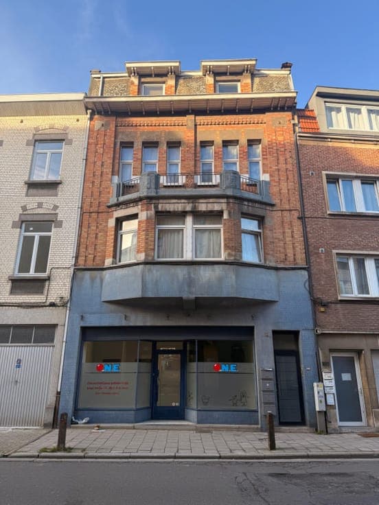 Investment property comprising 4 recognised units