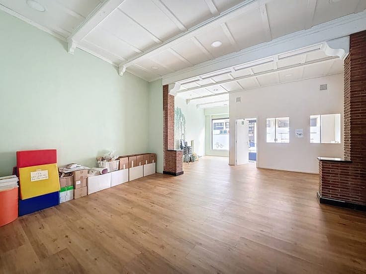 Investment property comprising 4 recognised units