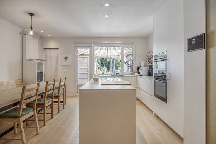 Ready-to-move house for sale in the center of Wilrijk