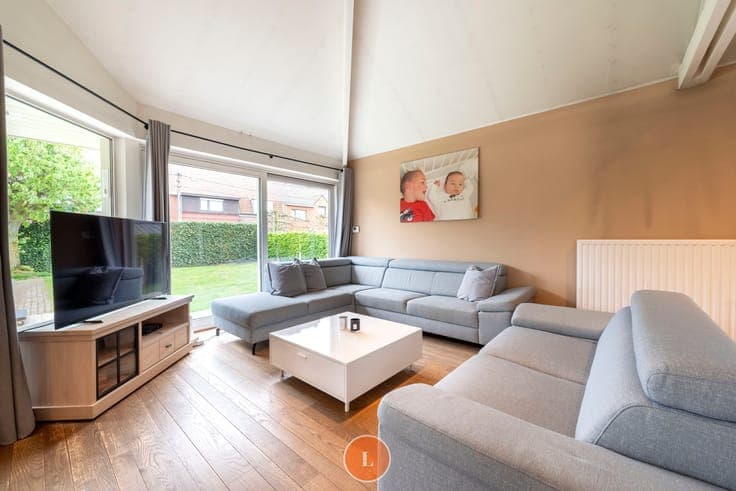 Prachtige villa met praktijkruimte en zonnepanelen op top...