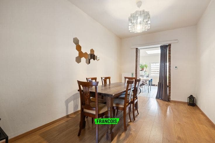 Recently renovated investment property with 3 registered un…