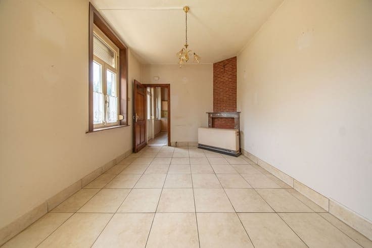 Villa 4 façades avec garage et jardin et annexes - faire off