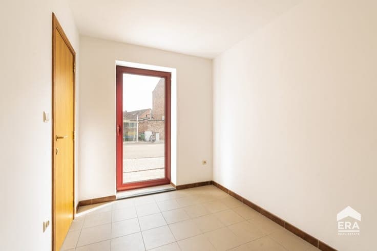 Investment property comprising 3 flats with the potential fo