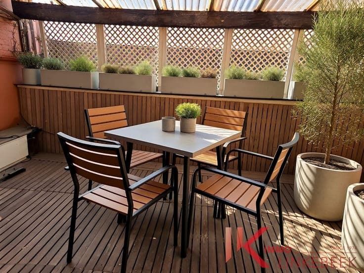 CCLE – Beautiful triplex with terrace and workshop near Plac