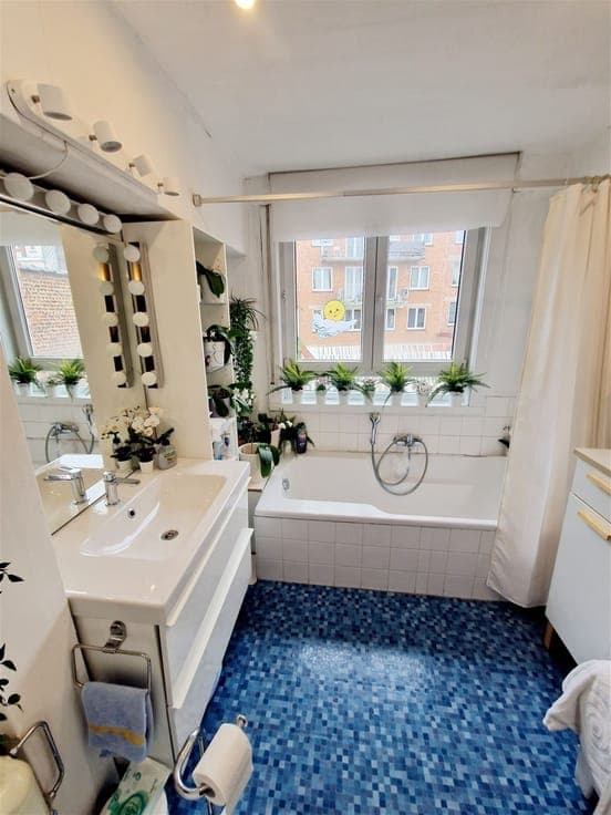 CCLE – Beautiful triplex with terrace and workshop near Plac