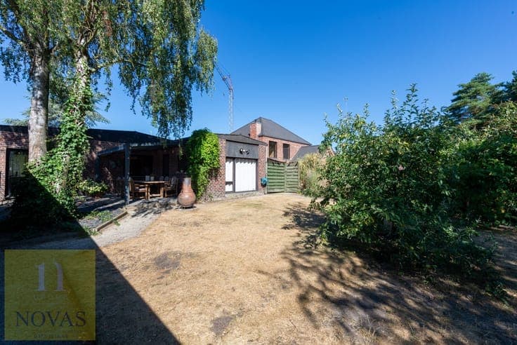 Bungalow op zeer goede locatie aan de rand van het centru...