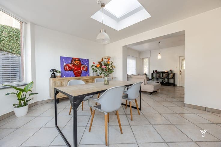 CHARACTER-FILLED FAMILY HOME WITH GARDEN AND GARAGE