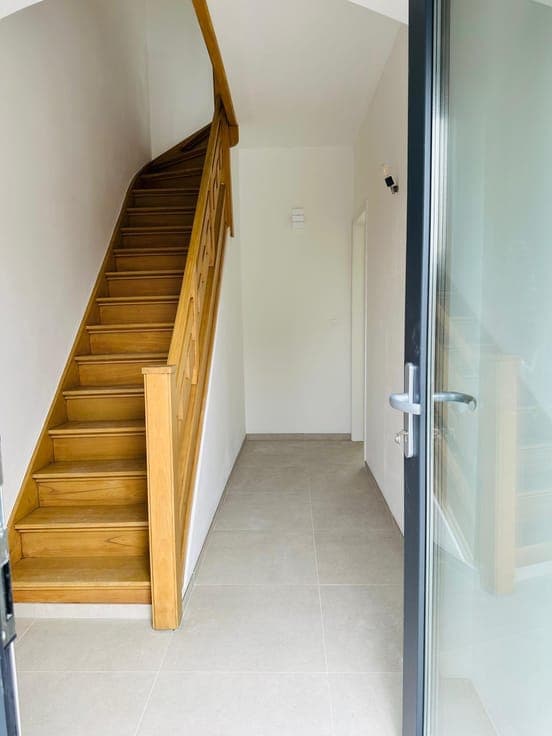 Ready-to-move-in, fully renovated family home with 4 bedroom