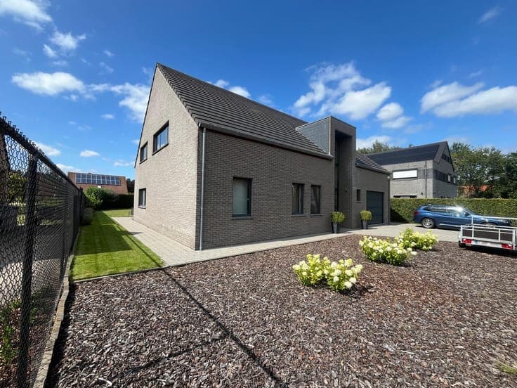 House in Brecht