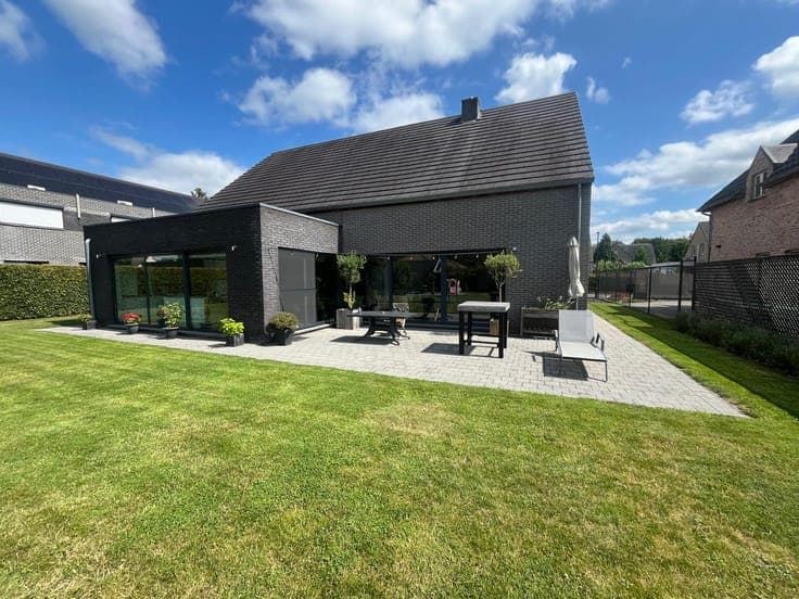 House in Brecht