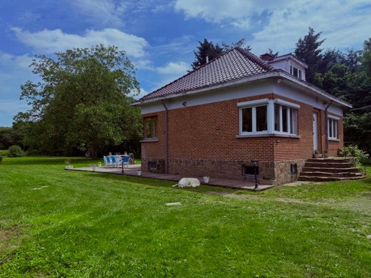 House with a beautiful wooded plot