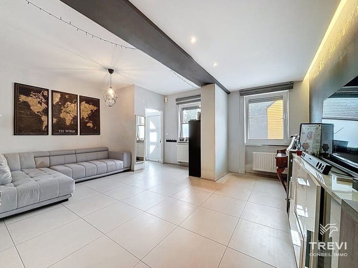 Belle maison de ville joliment rénovée avec terrasse