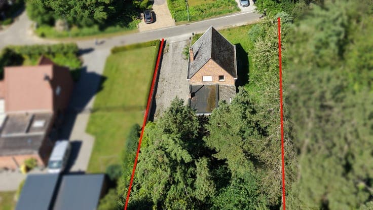 Woning van 155m² in open bebouwing op 10 are 30ca