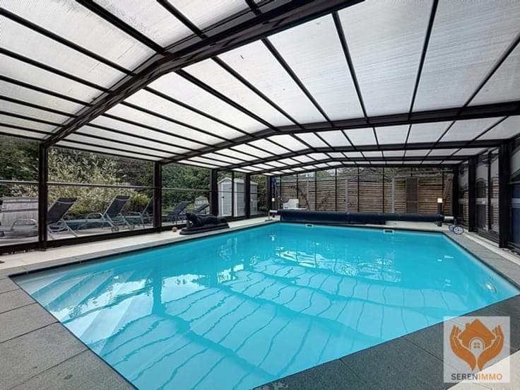 Beautiful house wimming pool, sauna, jacuzzi and 5 bedrooms