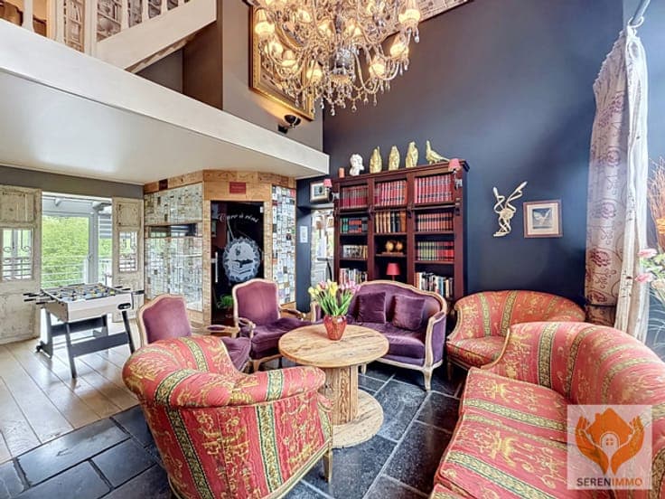 Beautiful house wimming pool, sauna, jacuzzi and 5 bedrooms