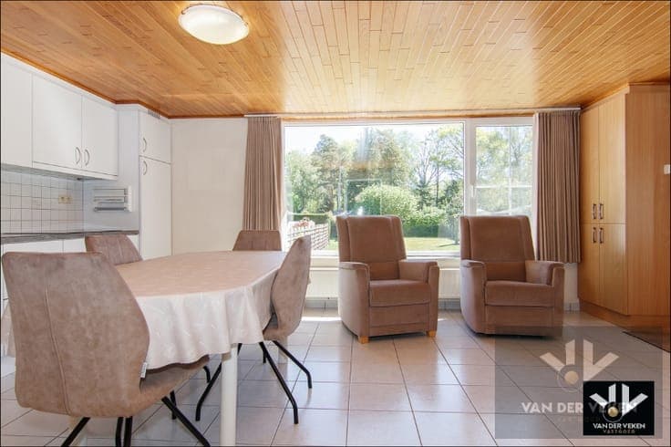 Residentieel en rustig gelegen, te renoveren bungalow op ...