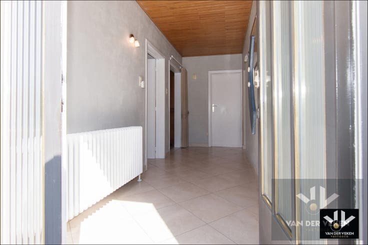 Residentieel en rustig gelegen, te renoveren bungalow op ...