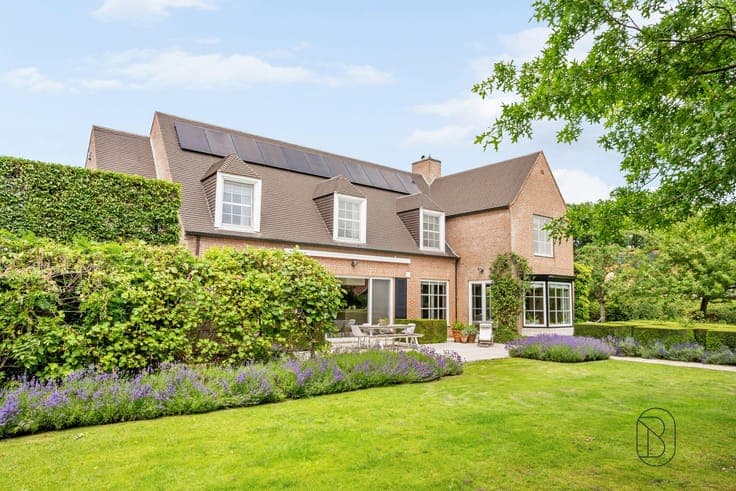 Exclusieve villa met praktijk/kantoor en prachtige tuin
