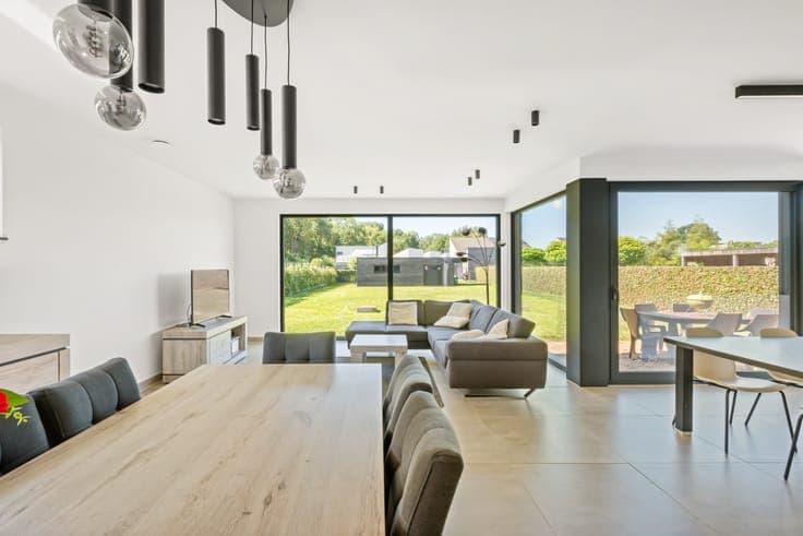 Energy-efficient new build on 1,034 m².