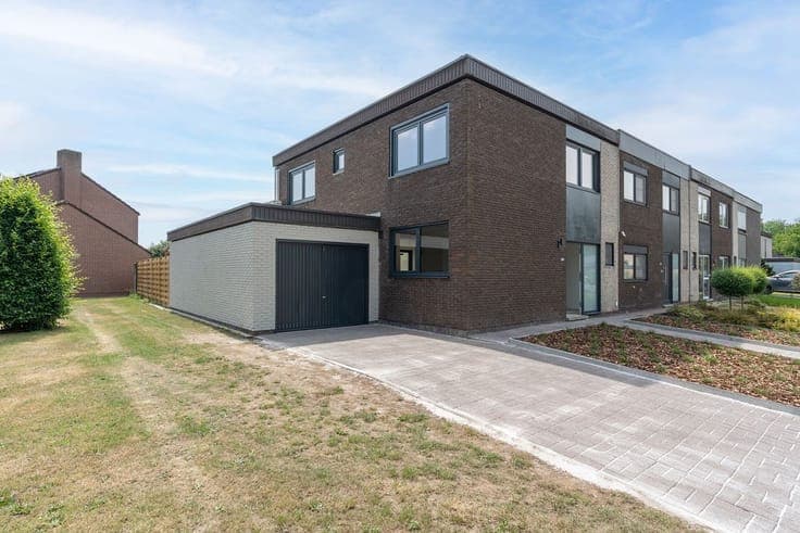 Gerenoveerde woning, 3 slaapkamers, tuin, garage en epc-...