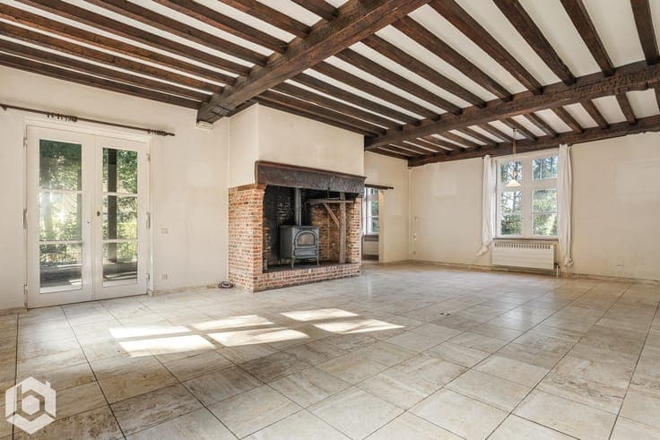 Charmante hoevewoning met 4 slpkrs op perceel van 1836 m²...