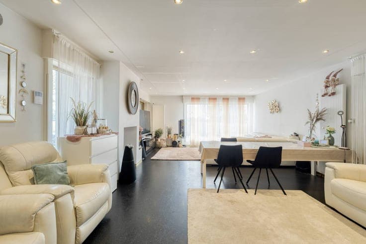 Spacious bungalow-style home for sale in Aartrijke