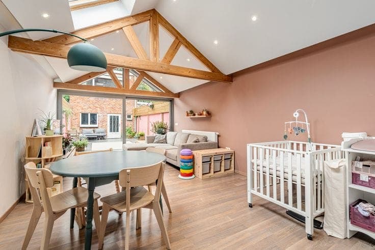 Ready-to-move-in house for sale in the heart of Destelbergen