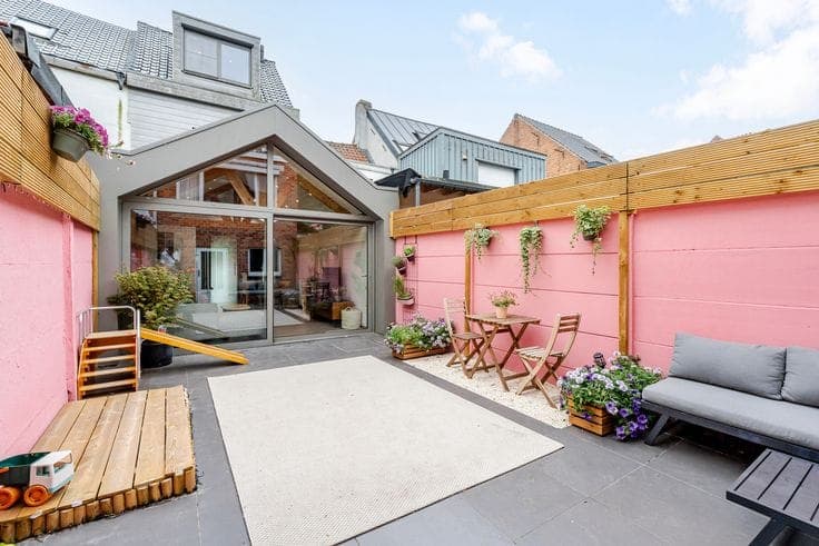 Ready-to-move-in house for sale in the heart of Destelbergen