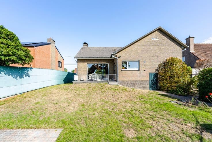 Detached house in a green area in Waregem
