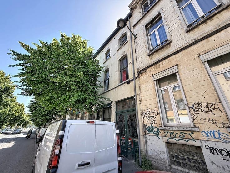 Mixed-Use Investment Property –Outstanding 8% Rental Yield