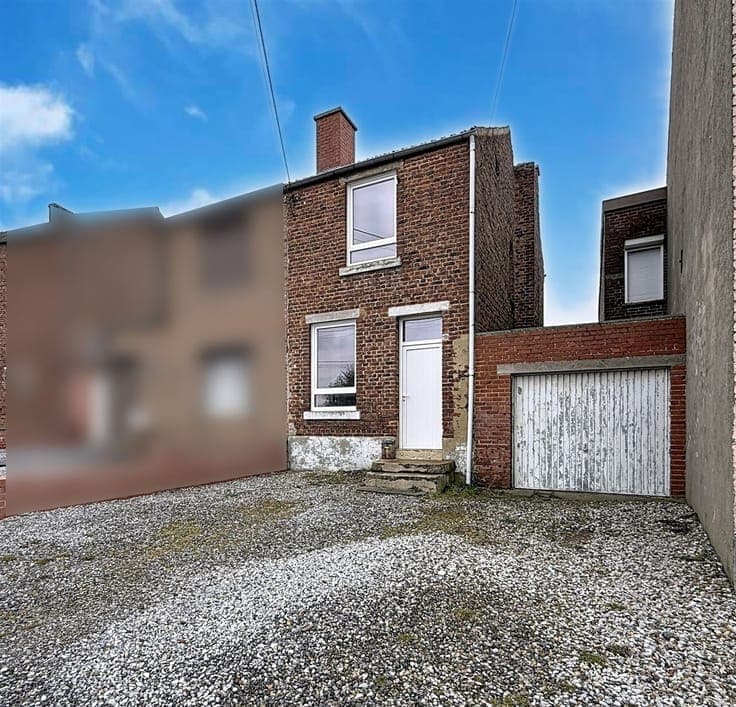 Agréable maison à rénover 2 ch + jardin