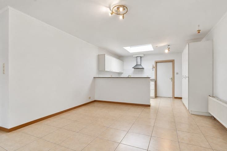 Appartementsgebouw met twee appartementen te koop in Mari...