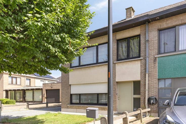 Immeuble de rapport comprenant 2 logements