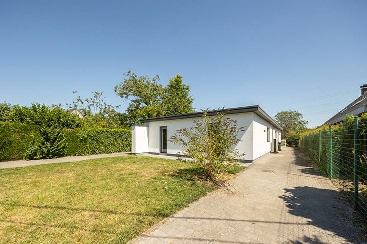 Instapklare bungalow op een perceel van ruim 40 are