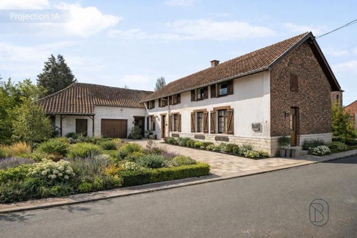 Charming farmhouse to renovate with barn on 36 ares!